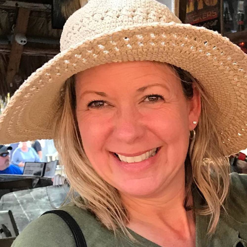 Meet your Posher, Debbie